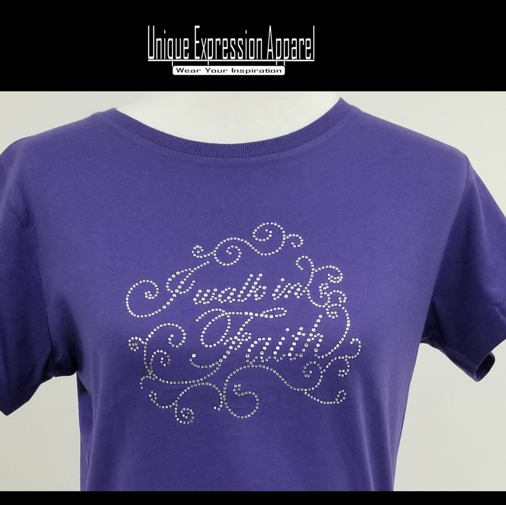 5⭐ "I walk in Faith" dressy purple graphic tee